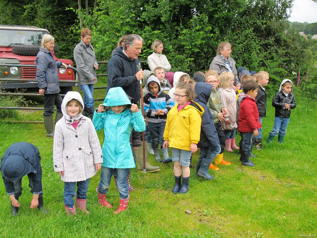 20120615 LANDELLES-ET-COUPIGNY SCHOOL Visit to Le Bosquet 10.jpg -                                